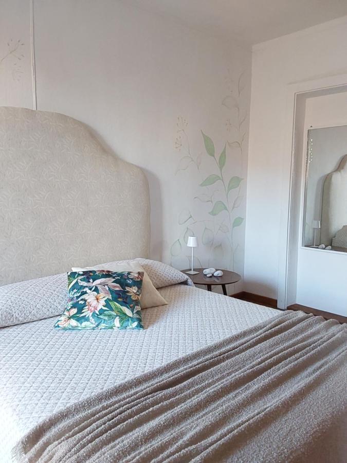 Casa Vacanze Malvarosa Casale Corte Cerro Екстер'єр фото