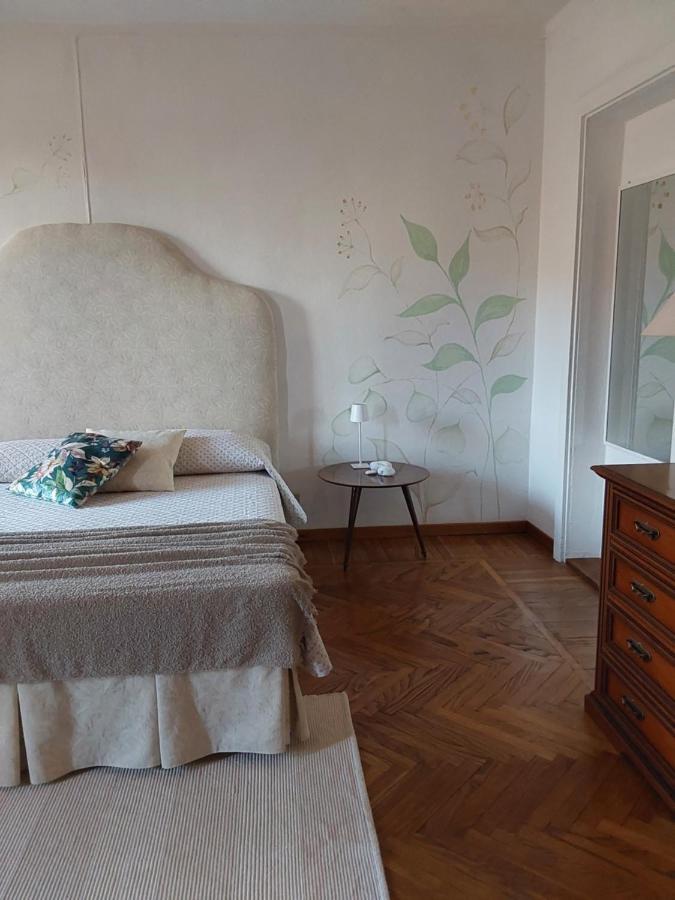 Casa Vacanze Malvarosa Casale Corte Cerro Екстер'єр фото