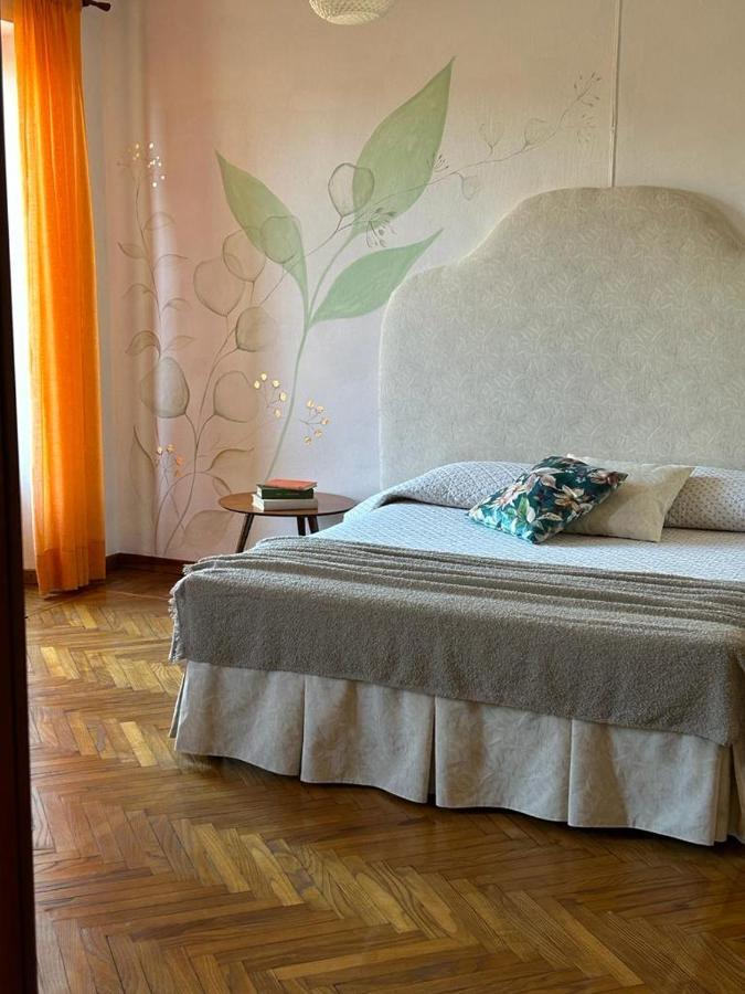 Casa Vacanze Malvarosa Casale Corte Cerro Екстер'єр фото