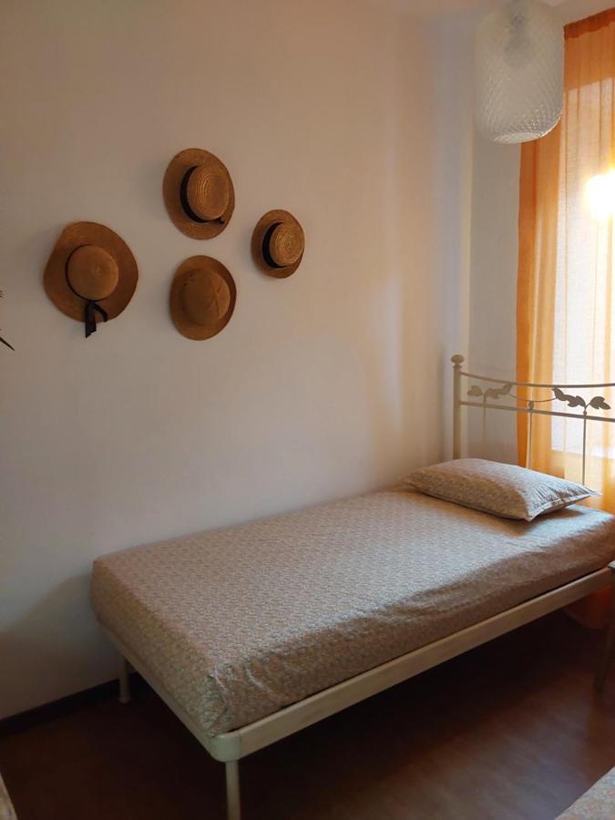 Casa Vacanze Malvarosa Casale Corte Cerro Екстер'єр фото